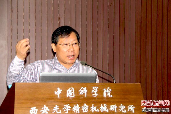中国高创工程报告团首席专家李静发表演讲